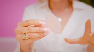 Ailike Natural Rose Quartz Gua Sha tool